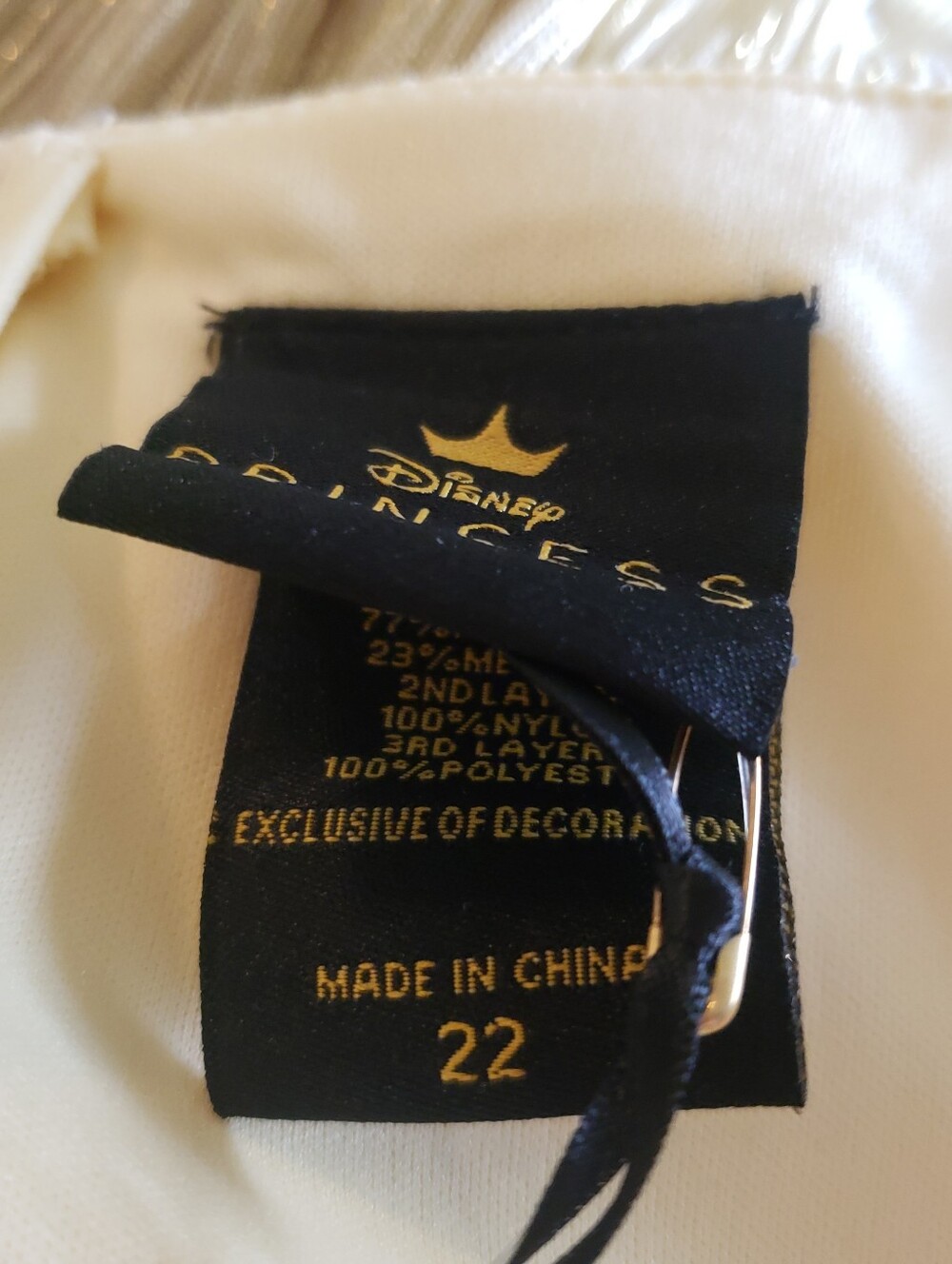 Torrid Disney Belle Halloween Costume Size 22 - Picture 8 of 9